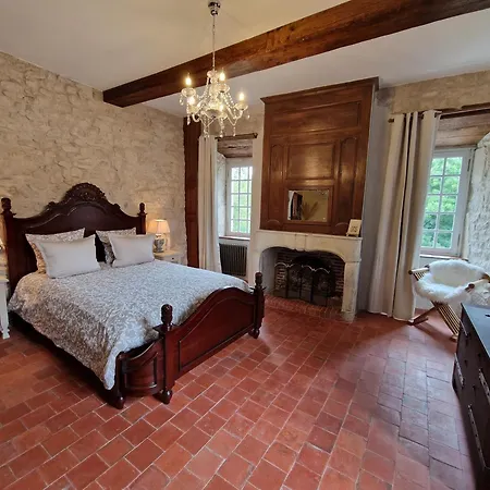 Au Chateau De La Mothe De - Allier, A Proximite De Vichy
