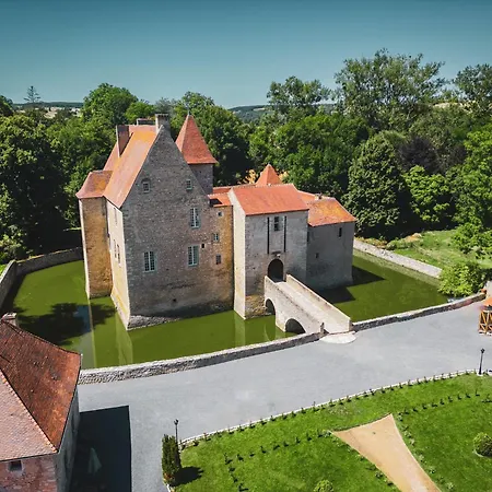 Au Chateau De La Mothe De - Allier, A Proximite De Vichy *
